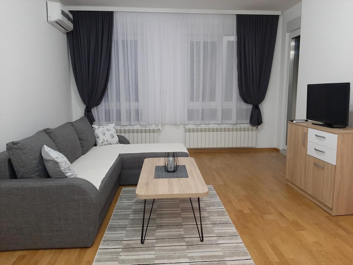 Apartman Viaggio Сремска-Митровица Экстерьер фото